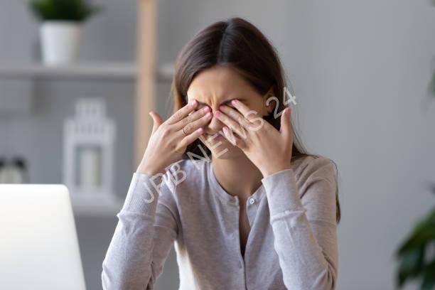 इस गर्मी में नेत्रश्लेष्मलाशोथ को रोकने के 7 तरीके - 7 methods  to prevent conjunctivitis this summer.
