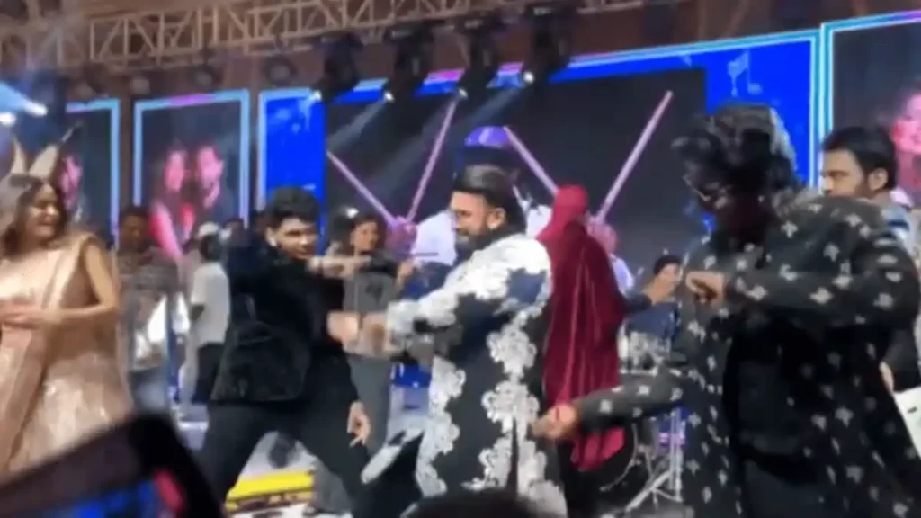 एस शंकर की बेटी की शादी में रणवीर सिंह और डायरेक्टर एटली ने किया शानदार डांस - Ranveer singh and director atlee did a spectacular dance at S shankar daughter wedding