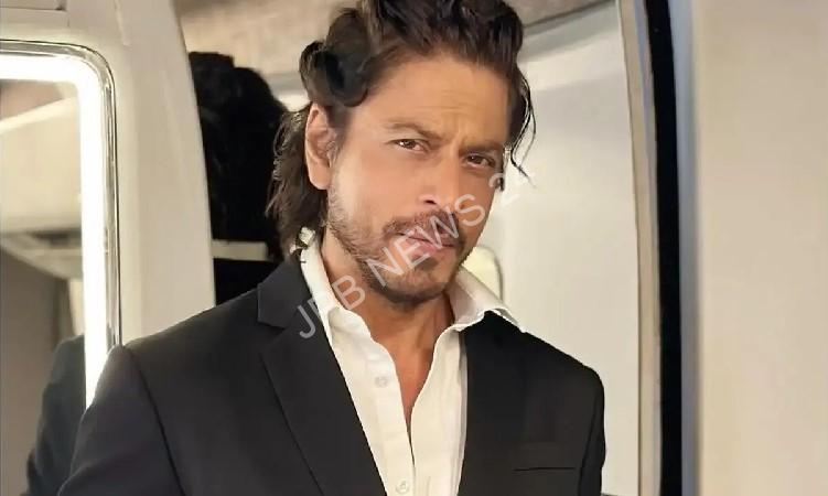 शाहरुख खान ने जन्मदिन की शुभकामनाओं का दिल खोलकर मुस्कुराकर जवाब दिया - Shah rukh khan responds to birthday wishes with a heartfelt smile 
