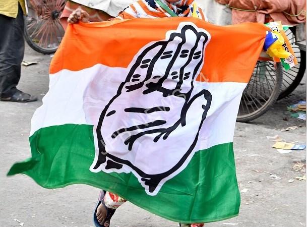 कांग्रेस ने सरकार पर लूट का आरोप लगाया, ईंधन शुल्क वृद्धि पर कैग जांच की मांग की - Congress accuses government of looting, demands CAG probe on fuel duty hike