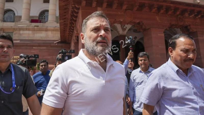 बेगूसराय में पलायन रोको, रोजगार दो मार्च में शामिल हुए राहुल गांधी - Rahul gandhi took part in the stop migration, give jobs march in begusarai