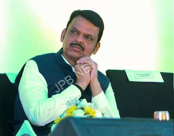 कांग्रेस ने महायुति पर कैबिनेट मीटिंग पर 150 करोड़ रुपये खर्च करने का आरोप लगाया, सरकार ने इसे प्रिंटिंग की गलती बताया - Congress accuses mahayuti of spending rs 150 crore on cabinet meeting, government calls it printing mistake