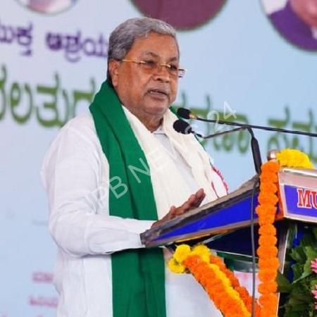 कर्नाटक के मुख्यमंत्री ने भाजपा के 'उर्दू को कन्नड़ से ऊपर प्राथमिकता' देने के आरोप को बताया दुर्भावनापूर्ण झूठ - Karnataka CM calls BJP allegations of 'prioritising urdu over kannada' a malicious lie