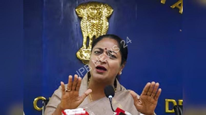 दिल्ली की सीएम ने बारिश को खतरे की घंटी बताया, विकास में पिछड़ने के लिए आप सरकार को ठहराया जिम्मेदार - Delhi CM calls rain a danger signal, blames AAP government for lagging behind in development
